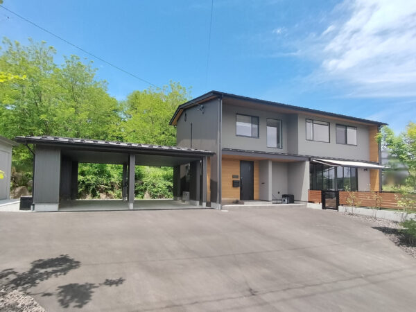 別角度からのK様邸外観