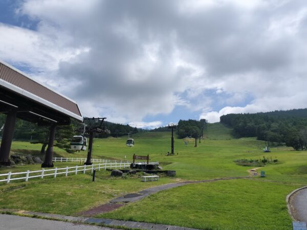 蓼科牧場とスキー場の全体風景画像
