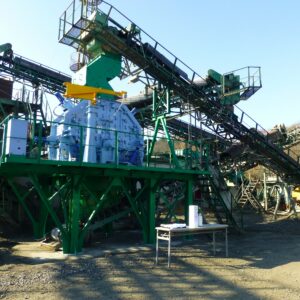 【佐久市】砕石工場の機械をリニューアル！火入れ式で今後の安全と活躍を祈願