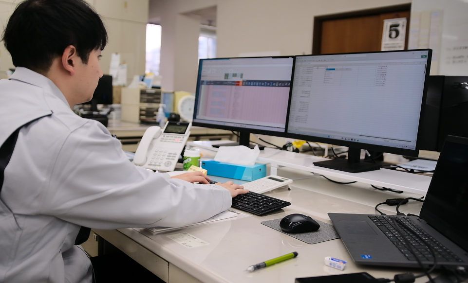 竹花組の社員写真