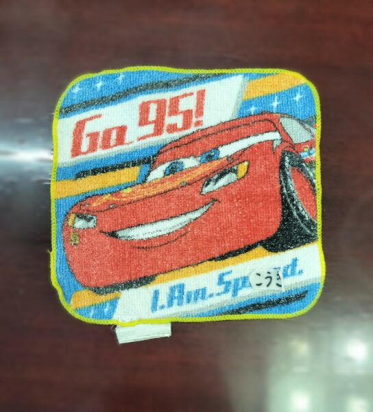 カーズのキャラクター入りハンカチの画像